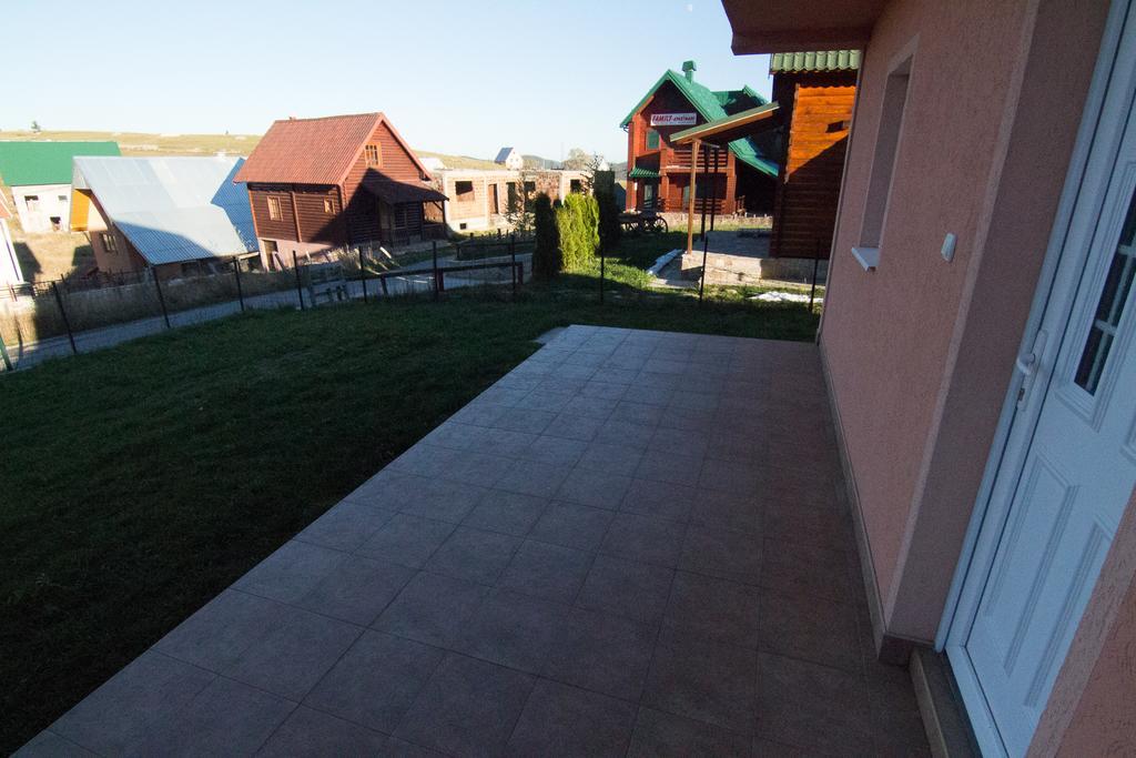 Guest House Happy Zabljak  Luaran gambar