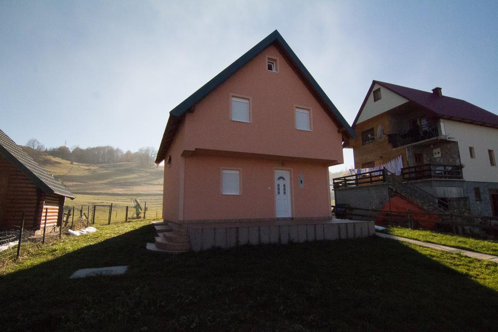 Guest House Happy Zabljak  Luaran gambar