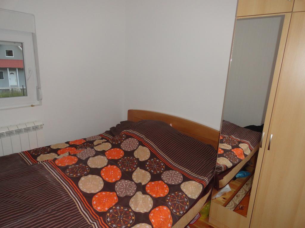 Guest House Happy Zabljak  Bilik gambar